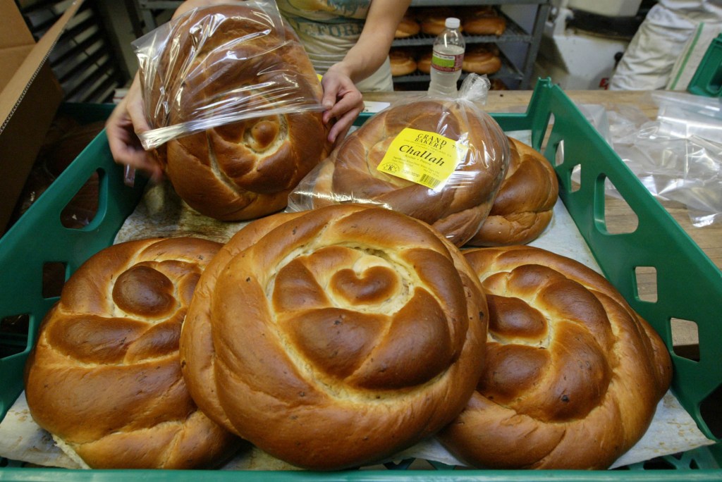 Oakland's oldest kosher bakery hits the market for $1